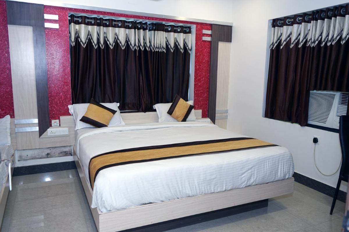 Hotel Gopal Dwārka Екстериор снимка