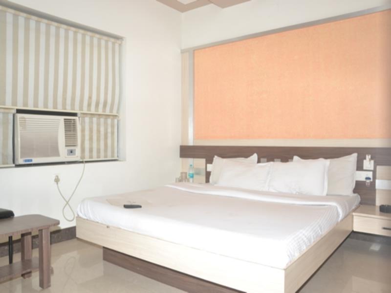 Hotel Gopal Dwārka Екстериор снимка